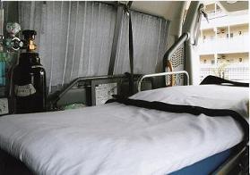 東京の民間救急・患者搬送・患者移送なら東京の民間救急車 新東京救急センターの車両ベッド